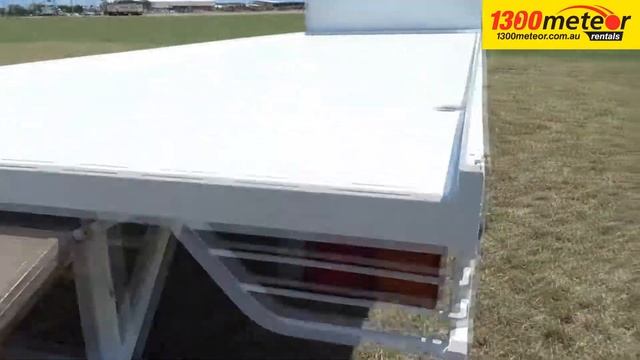 u1983 Mitsubishi Fuso 1024 LWB 6 tonne tray top truck townsville, cairns, mt isa смотреть онлайн