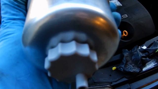 VW Jetta TDI Fuel Filter How To Replace - MK4 смотреть онлайн