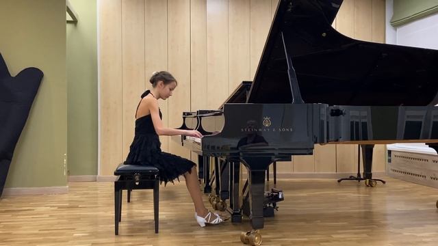 Chopin Mazurka op.7 no.1 for Happy New Year 2023 смотреть онлайн