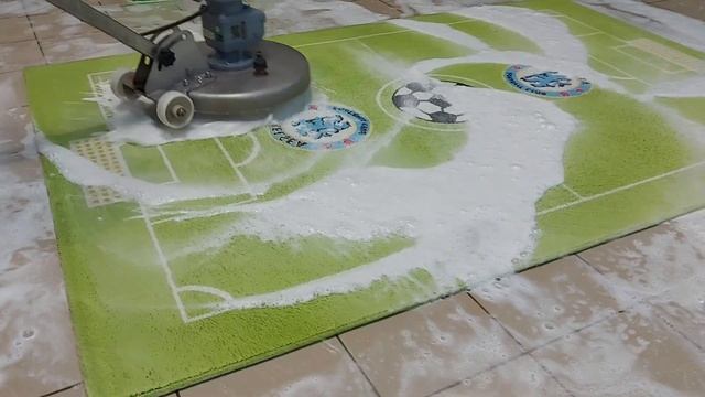 Стирка ковра или подготовка поля к игре?) / Rug washing or preparation of the football field? смотреть онлайн