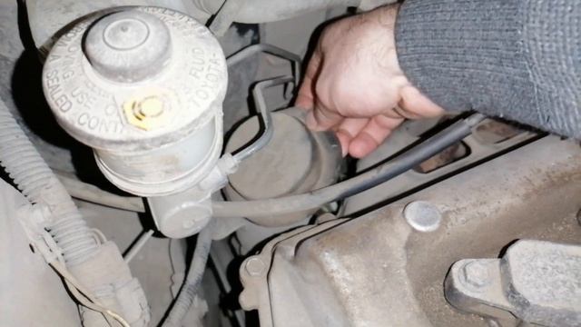 СДЕЛАЛ ТО ПЛАТЦУ. TOYOTA PLATZ ЗАМЕНА МАСЛА. смотреть онлайн