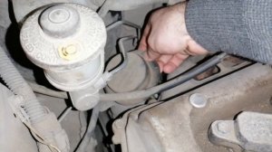 СДЕЛАЛ ТО ПЛАТЦУ. TOYOTA PLATZ ЗАМЕНА МАСЛА.