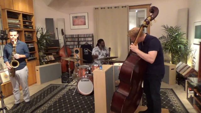 The Trio Book (Clark Sommers, Chris Madsen, Dana Hall) "All or Nothing at All" смотреть онлайн