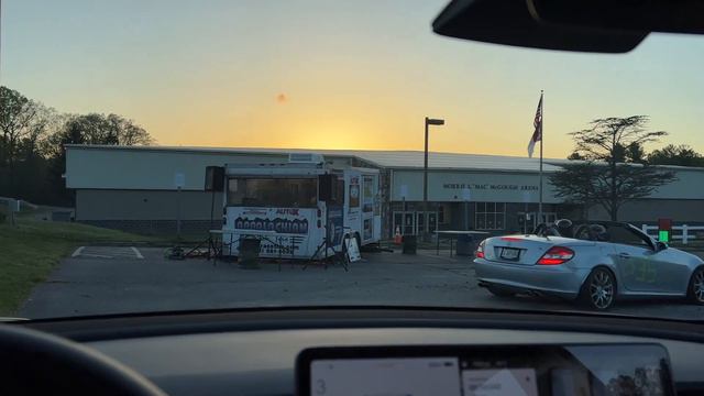 Autocross in a Tesla Model 3 Performance смотреть онлайн