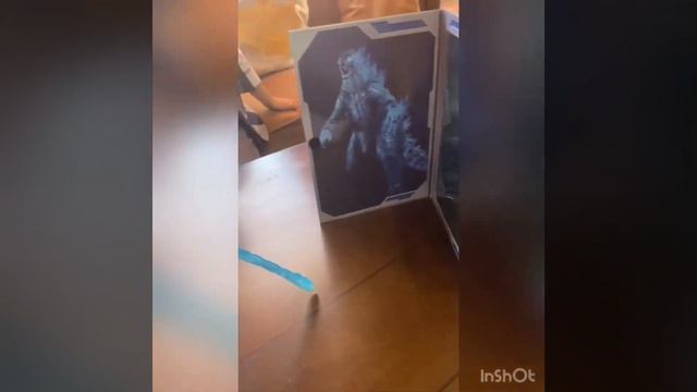 Распаковка Годзилл смотреть онлайн