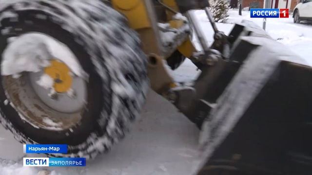 Сотрудники предприятия "Чистый город" продолжают работать в три смены смотреть онлайн