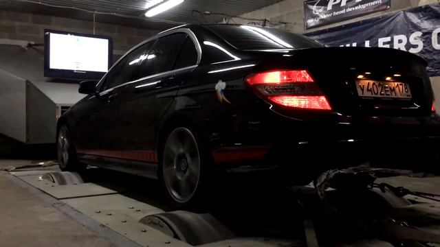 Mercedes C63 AMG W204 Dyno Test with Akrapovic exhaust смотреть онлайн
