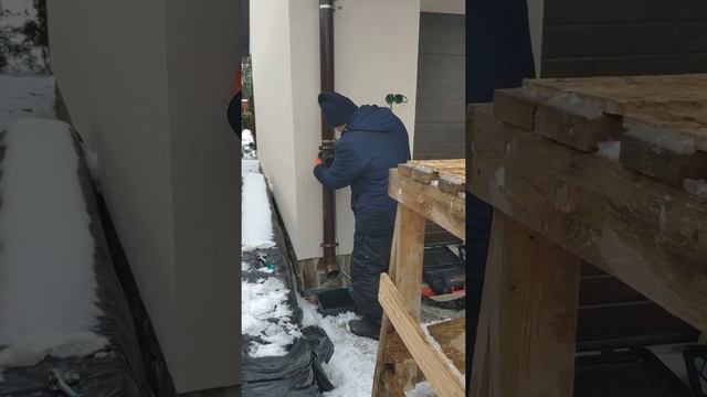Монтаж токоотвода к водосточной трубе смотреть онлайн