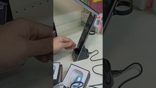 Лампа настольная с беспроводной зарядкой для телефона, часов, наушников 5 в 1 смотреть онлайн