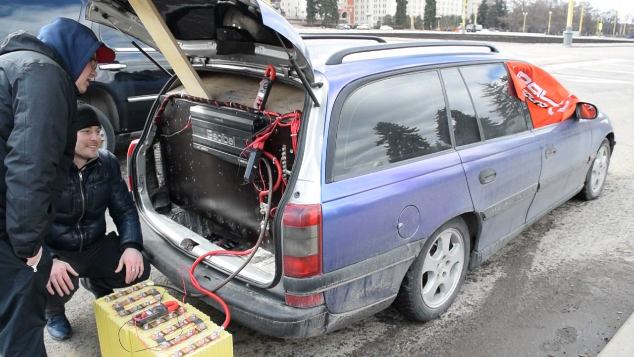 Тест на выносливость Ural Decibel 1.3500 в 0,66 Ом, 6 x Ural Pobeda 15, Winston Battery 700 А/ч смотреть онлайн