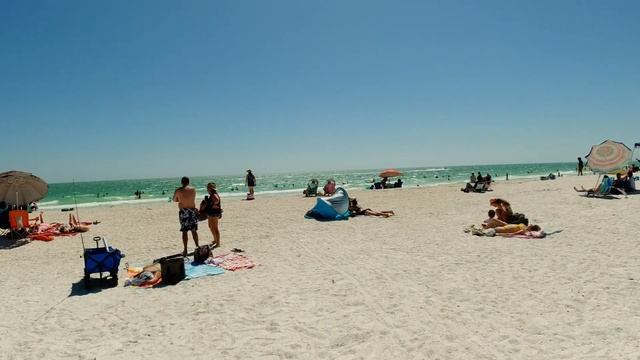 Знаменитый белый пляж города Sarasota, Florida смотреть онлайн