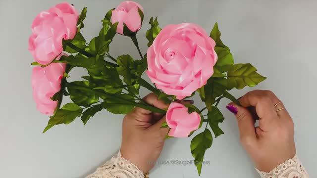 Роза из атласной ленты своими руками_ Как сделать розу из ленты _ Цветы из атласной ленты смотреть онлайн