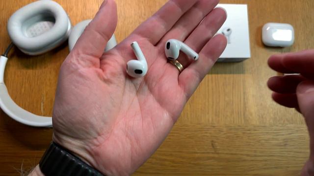 AirPods 3 - tredje generationen i jämförelse med AirPods 1 och AirPods Pro på svenska смотреть онлайн