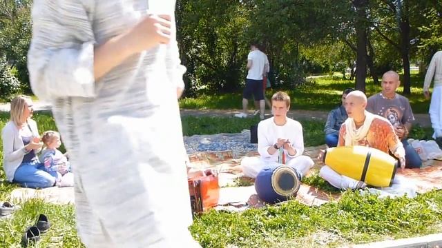 Харинама. Харе Кришна Повсюду (Hare Krishna)