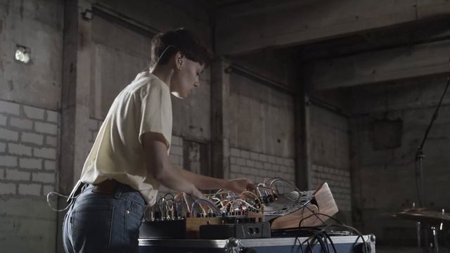 Maria Teriaeva x Alex Zinger - Plant - Live смотреть онлайн