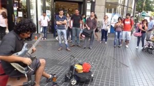 Лирический виртуоз на электрогитаре