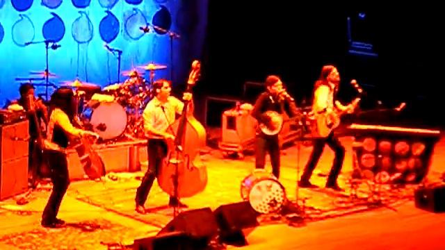 The Avett Brothers - The Fall - Savannah, GA @ The Johnny Mercer Theater on 6/11/10 смотреть онлайн