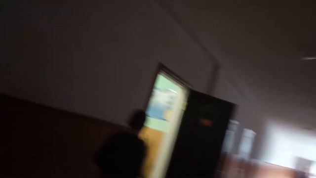 Проник в школу на скейте, бешу учителей смотреть онлайн