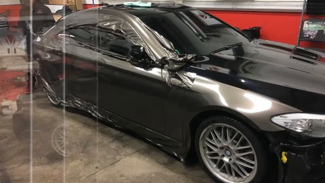 Vinyl Wrap Gloss Charcoal Metallic on a BMW 540 смотреть онлайн