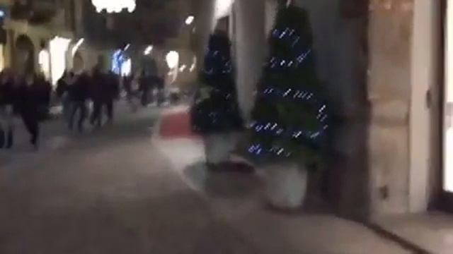 Подготовка Милана к Рождеству, что можно купить на маркете 🎄What to buy at Milan Christmas market? смотреть онлайн