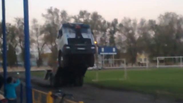 Автородео в Сальске 30.10.2013 года! смотреть онлайн