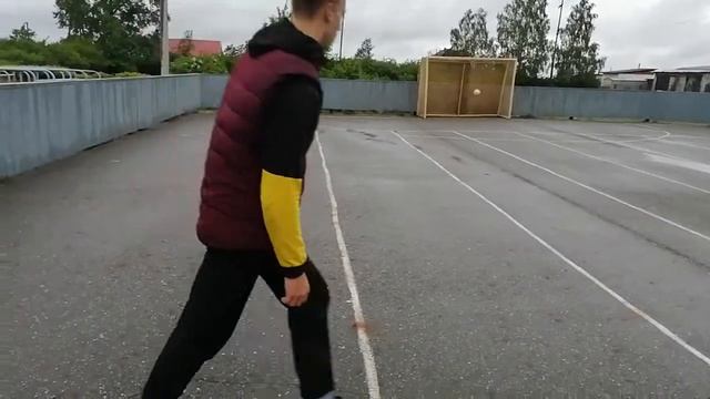 бьём по воротам/первые попытки/тренируюсь бить в ДЕВЯТКУ!!!!!!!/КРУЧЁНЫЕ УДАРЫ В ДЕВЯТЬ смотреть онлайн