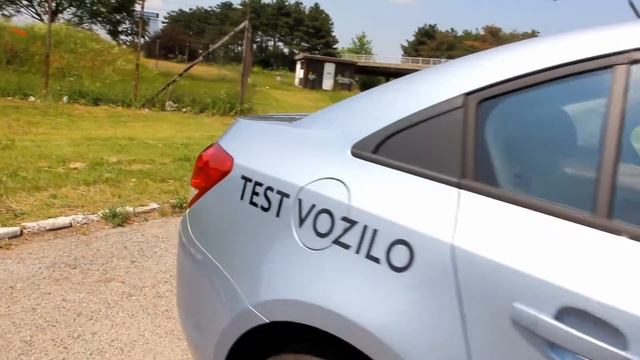 Test: Chevrolet Cruze 1.6 125ks LS plus, puno prostora i udobnosti za male pare смотреть онлайн