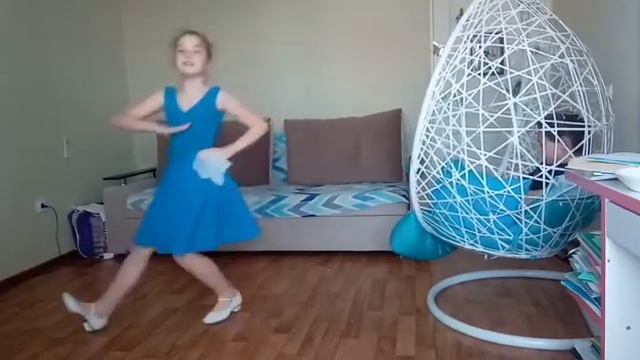 Шапошникова Ангелина комбинация с платком «Каблучное» в народном танце смотреть онлайн