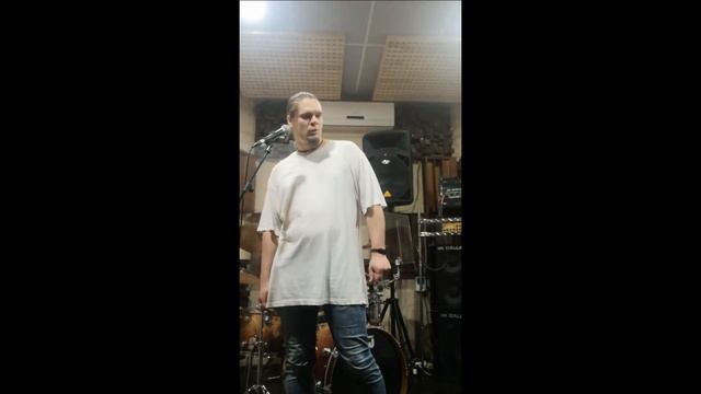 Полседняя репетиция. Без басистки. смотреть онлайн