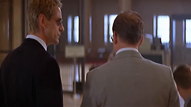 Die Hard 3 - Part 1 of 2 - Disguise as security guards after subduing the real guards смотреть онлайн