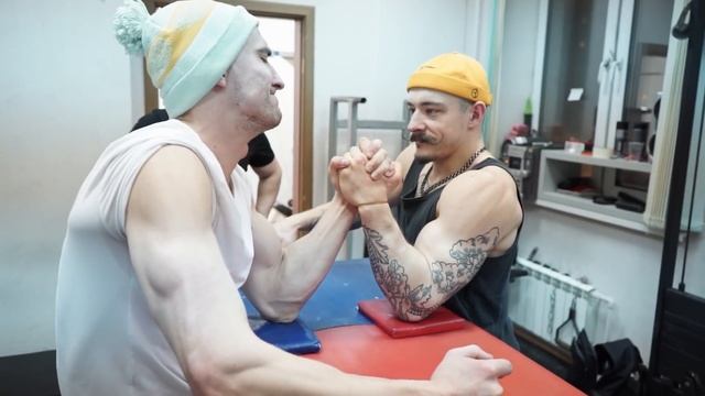 БЛУД VS НЕЖИТЬ / АРМРЕСТЛИНГ / ARMWRESTLING