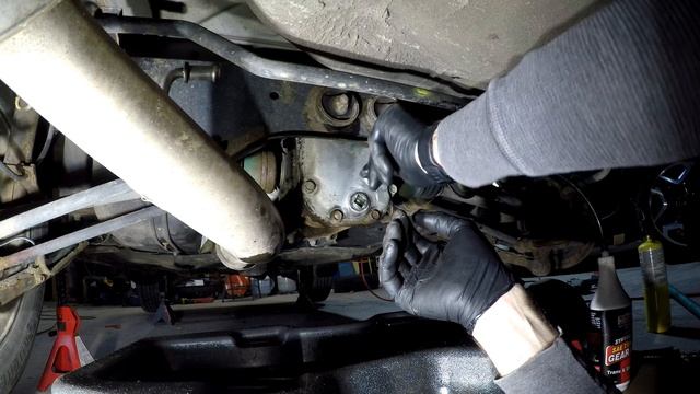 Changing Gear Oil And Transmission Fluid In The XT смотреть онлайн