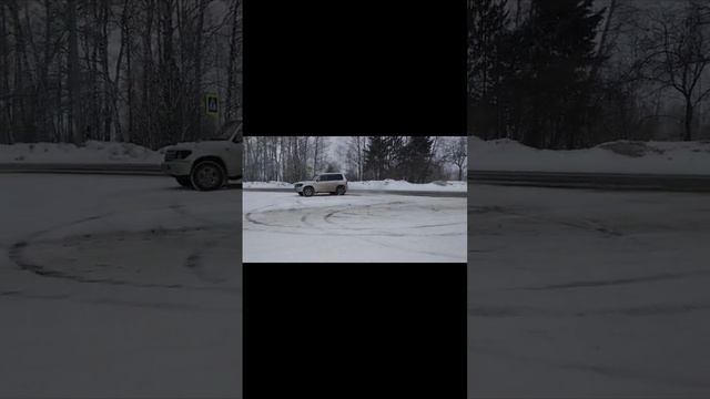 Митсубиси Паджеро ИО (самоблок НИРФИ) смотреть онлайн