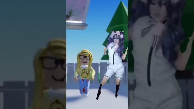 #чикарика карта (в Роблокс):Typical dance lol танец:Чика рика #roblox идём по трендам????? смотреть онлайн