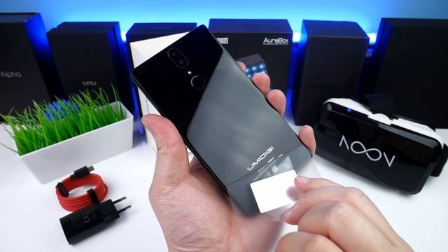 UMIDIGI Crystal (Unboxing & First Look) $106 Bezel-less Budget Smartphone смотреть онлайн