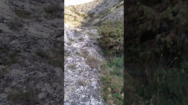 Нашли много пещер в горе Алчак-Кая | Путешествие в Крым смотреть онлайн