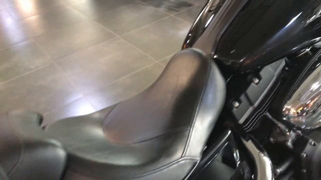 Harley-Davidson Dyna Street Bob (FXDB) Vivid Black 2016 смотреть онлайн