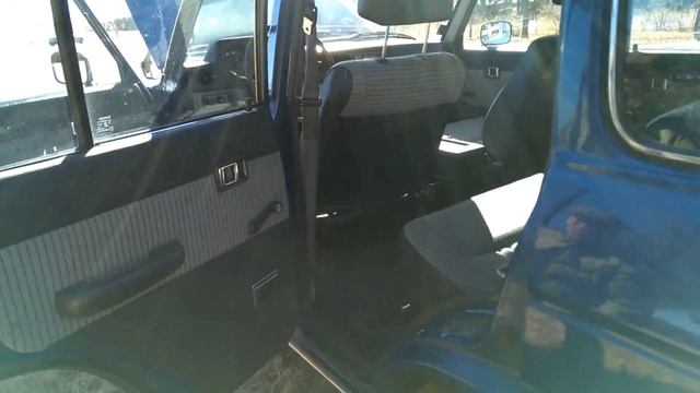 "Exclusive Reveal: Pristine 1987 FJ60 Toyota Land Cruiser 5-Speed Video | Restored by LCR" смотреть онлайн