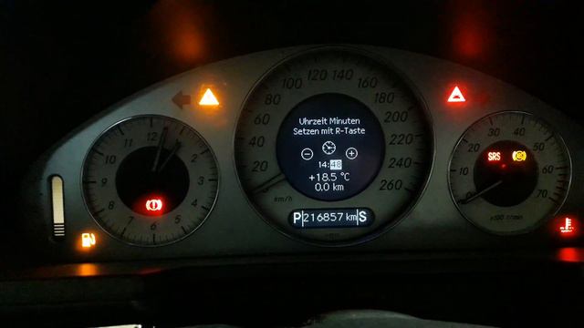 Как выставить часы и дату. Мерседес W211 смотреть онлайн