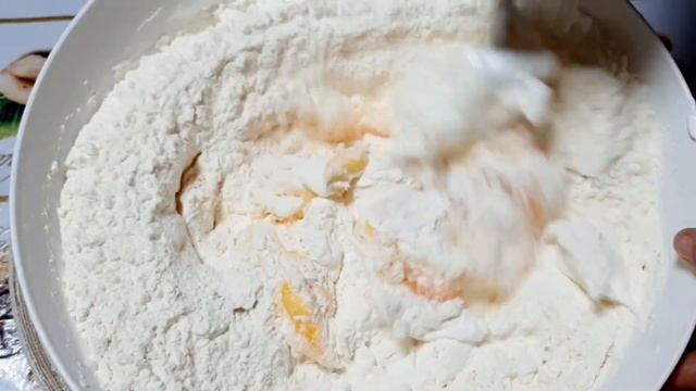 Безумно вкусный малиновый торт с легким сливочным кремом. смотреть онлайн