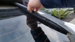 Снять дворник RX200t. Замена резинки дворника багажника Lexus RX200t.
