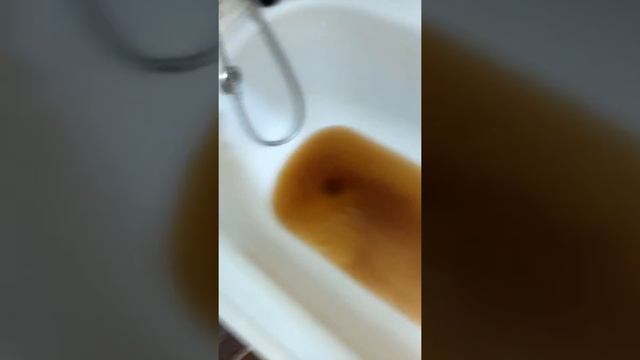 Вода с большим содержанием железа))) смотреть онлайн