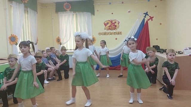 Танец "Пацаны в строю стоят" смотреть онлайн