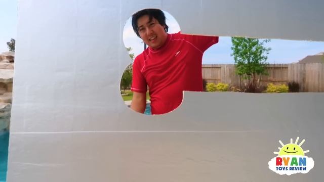 Jumping Through impossible Shapes into Water!! смотреть онлайн