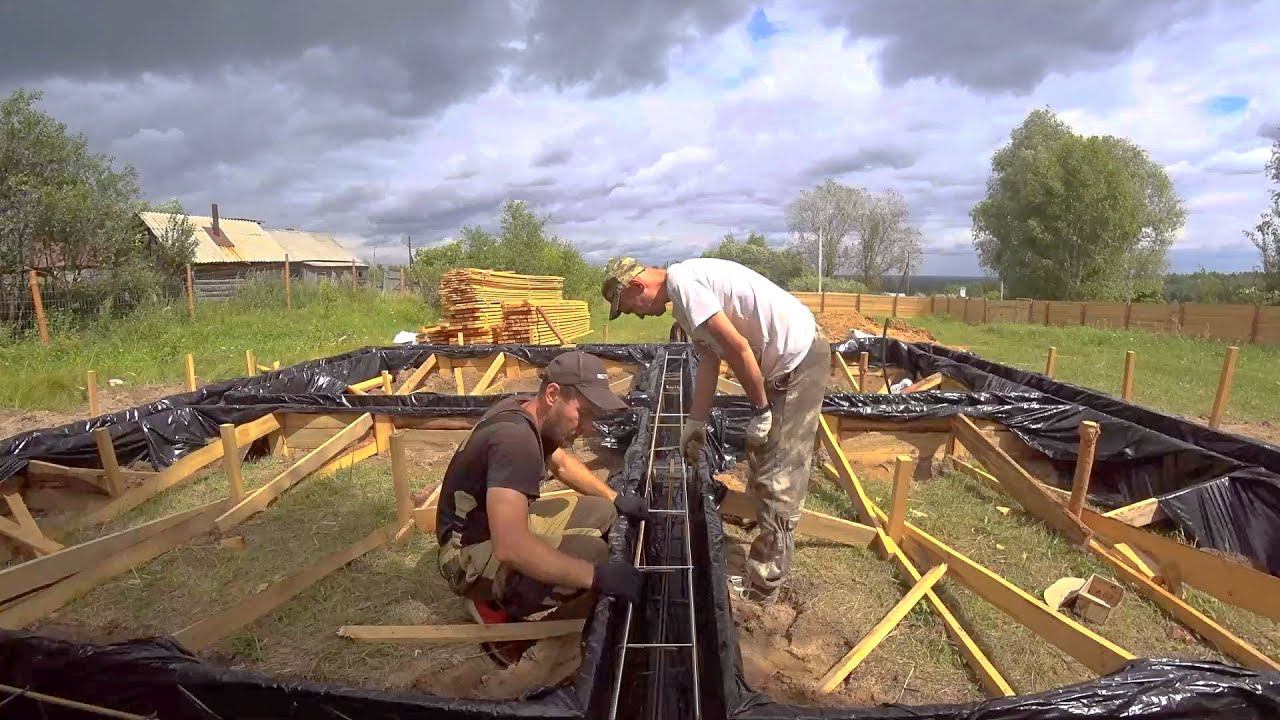 МОЩНЫЙ АРМАТУРНЫЙ КАРКАС С ОПАЛУБКОЙ ЖДУТ БЕТОН ПОД КАРКАСНЫЙ ДОМ 6Х7 смотреть онлайн