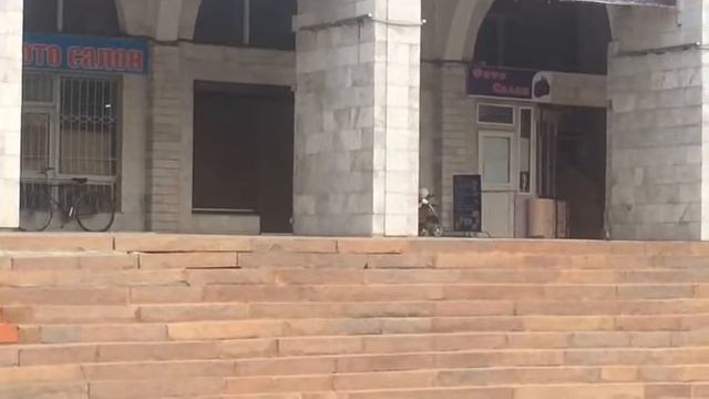 как нужно гулять с ребенком в 2017 году смотреть онлайн