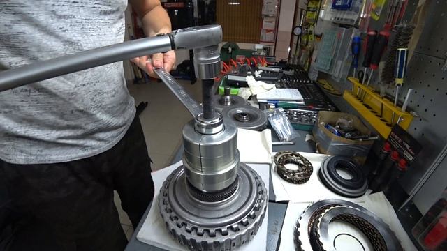 Ремонт сцепления DSG-7 DL501 (0B5) AUDI Q5, А4, А5, А6, А7. Замена поршней К1, К2 и фрикционов. смотреть онлайн