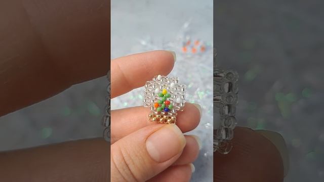 Снежный шар из бисера ? ? Новогодние фигурки из бисера в технике крестик смотреть онлайн