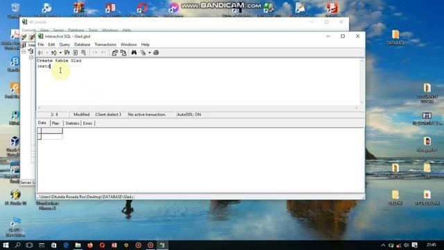Créer une Base de données Interbase.IBconsole avec Table SQL Interactive смотреть онлайн
