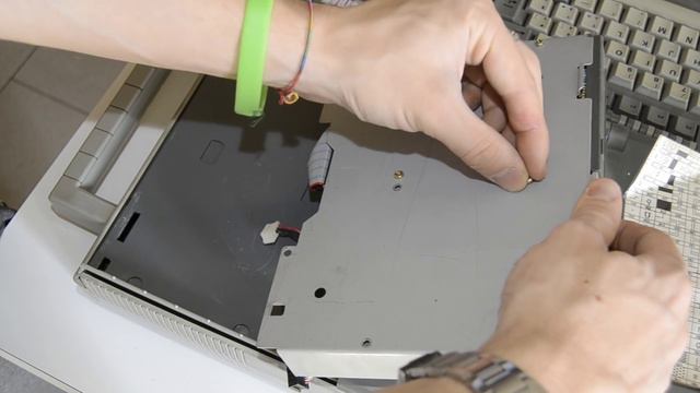 cmc ep.18 - montaggio unità gotek su amstrad PPC640 смотреть онлайн